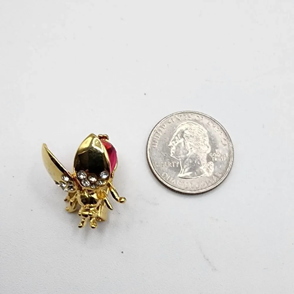 Beetle gold & pink brooch